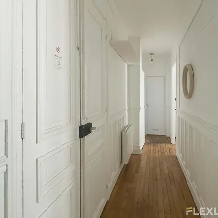 Flexliving - Whole Flat - Lamarck Apartment Paris