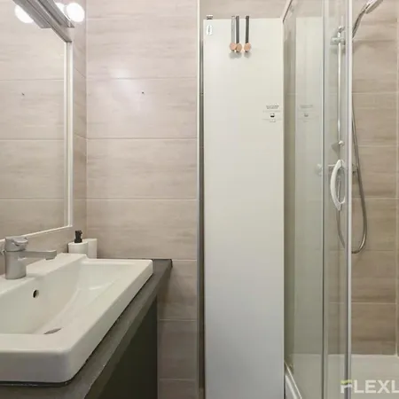 Flexliving - Whole Flat - Lamarck *